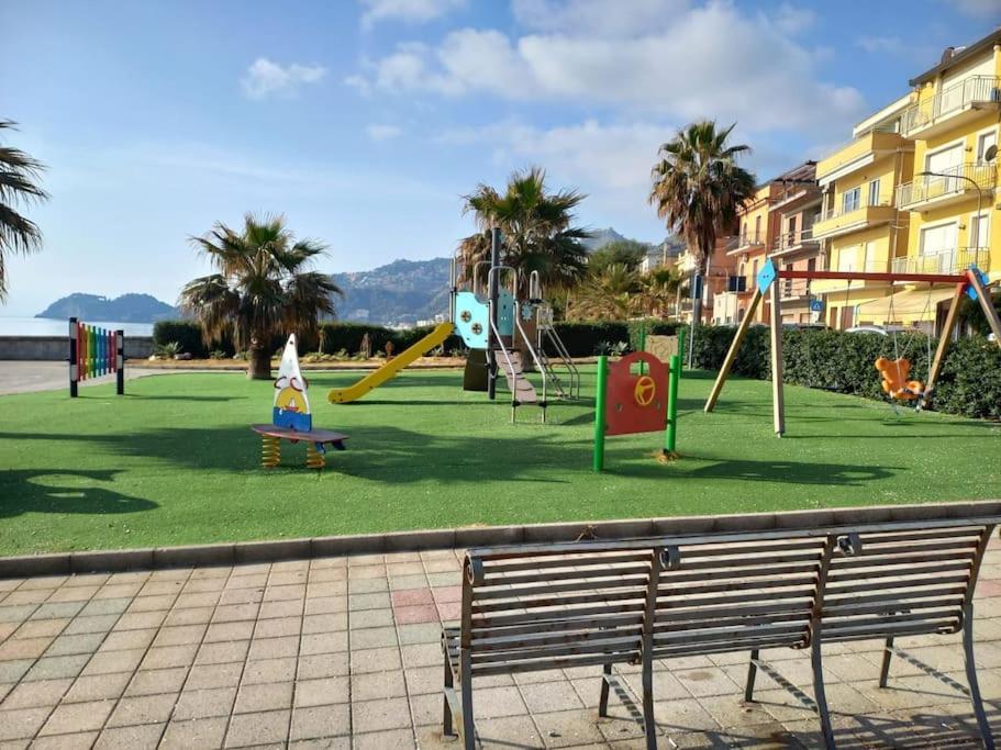 マッゼオTaormina Spiaggia Casa Sole Mare Da Annalisaアパートメント エクステリア 写真