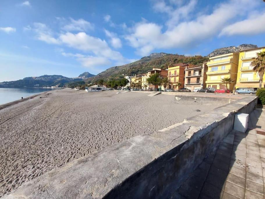 マッゼオTaormina Spiaggia Casa Sole Mare Da Annalisaアパートメント エクステリア 写真